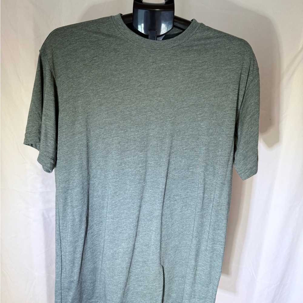 Have It Tall NWT Tall Tee LT Soft green Crew Neck T-Shirt